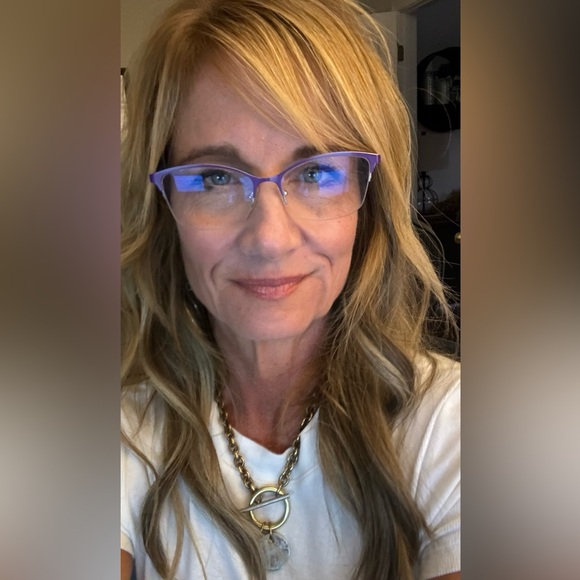 Meet your Posher, Pam - Picture 1 of 1